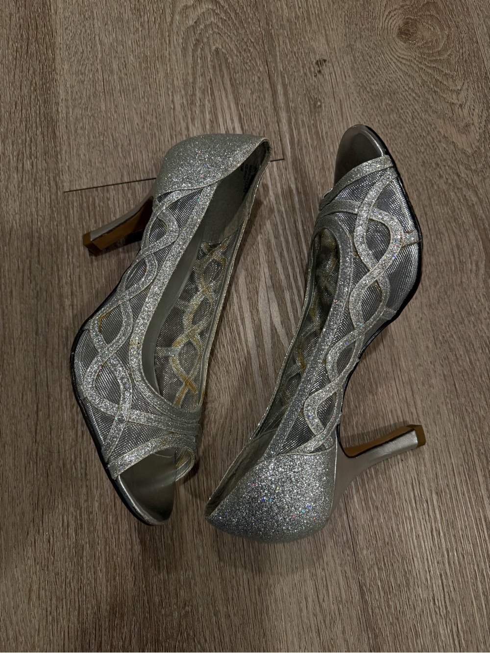 Karen Scott Silver Glitter Peep-Toe Heels - Picture 3 of 5
